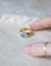 Bague 53 Bague jonc godronnée saphir de Ceylan et diamants en or jaune 18k 58 Facettes