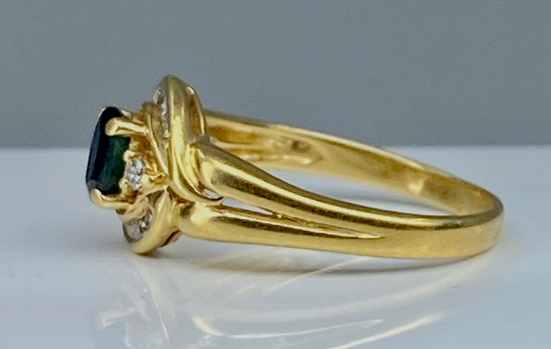 Bague 57 Bague en or jaune 18 carats en saphir et diamants 58 Facettes AB337