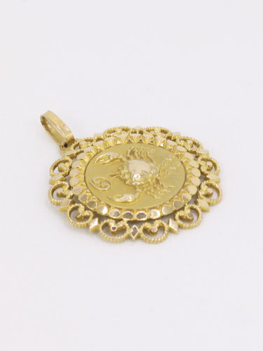 Pendentif PERROUD - Médaille signe zodiaque Cancer or jaune 58 Facettes 1190.5