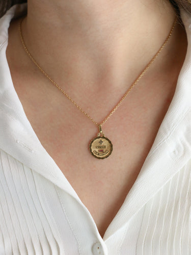 Pendentif Médaille amour Augis ronde Plus hier Moins que demain or jaune rubis 58 Facettes 1140.4