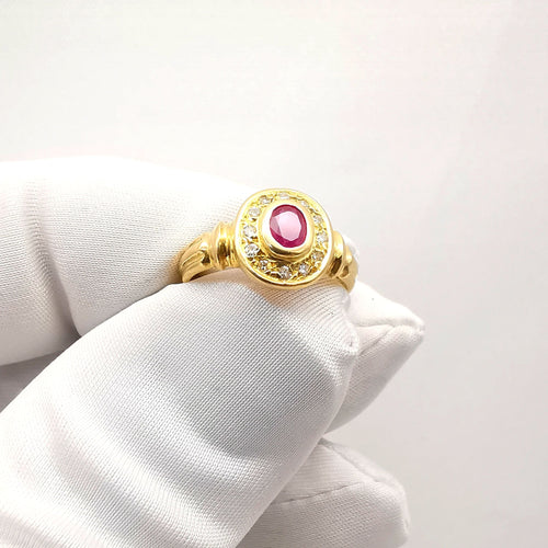 Bague 48 Bague or rubis & diamants 58 Facettes