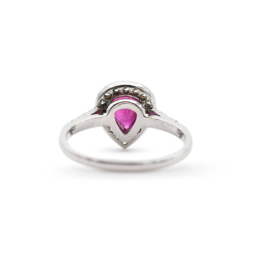 Bague Bague en or blanc avec rubis du Mozambique de 0,85 ct et diamants 58 Facettes 12715