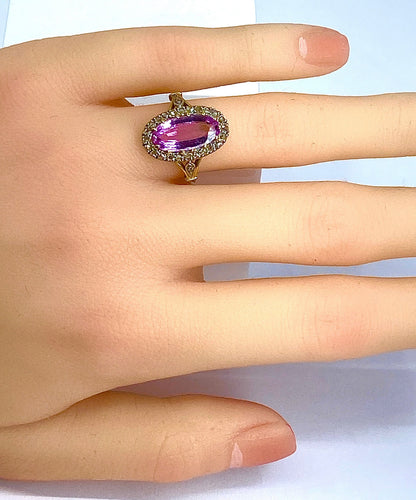 Bague 50 Bague en or 18 carats ornée d’une topaze rose et de diamants. Epoque Napoléon III. 58 Facettes AB273