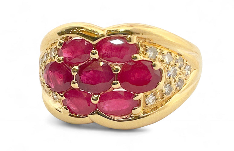 Bague 58 Bague vintage en or jaune , rubis et diamants 58 Facettes