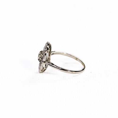 Bague 53 Bague marguerite ancienne diamants or blanc 58 Facettes LMB-277