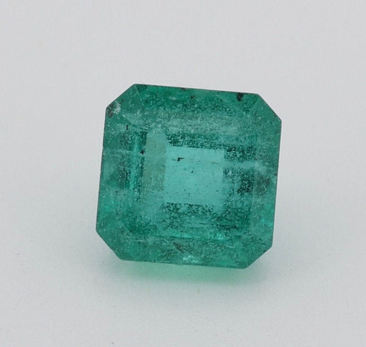 Gemstone Emeraude non huilé 1.39cts certificat GFCO 58 Facettes 472