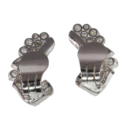 Boucles d'oreilles Élégants clips d'oreilles en diamant platine des années 1950 avec une touche Art déco 58 Facettes 24129-0371
