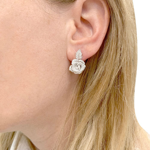Boucles d'oreilles Boucles d'oreilles Dior "Bagatelle" or blanc, diamants. 58 Facettes 33883