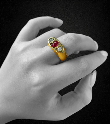 Bague Bague pont avec rubis et diamants, 58 Facettes