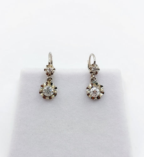 Boucles d'oreilles Dormeuses Art Déco or blanc, diamants taille brillants 58 Facettes A05861