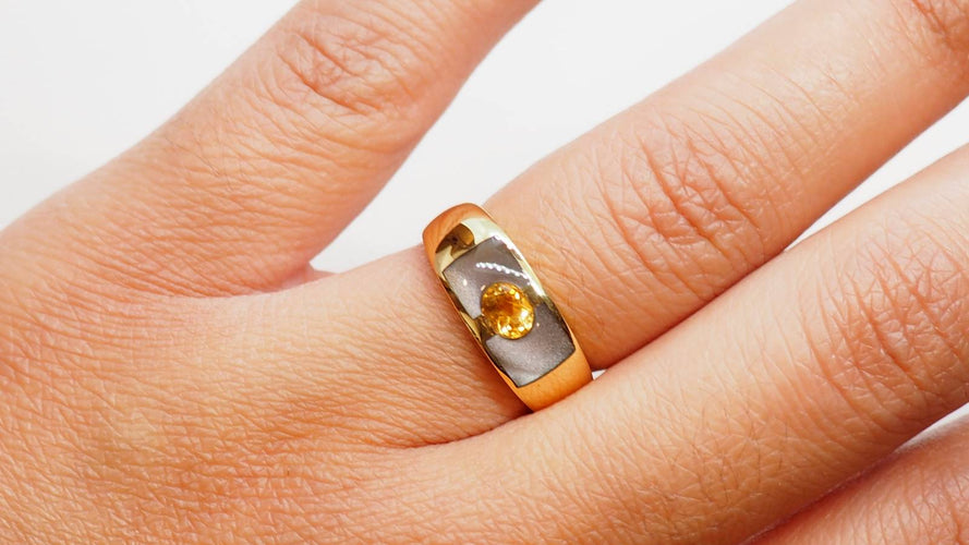 Bague Bague Clozeau en or jaune, citrine et résine 58 Facettes 30473