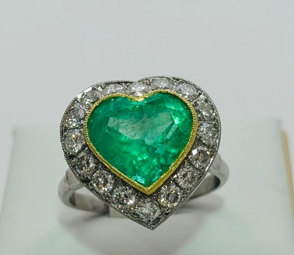 Anillo en platino y oro amarillo con Esmeralda y Diamantes 58 Facettes 50295