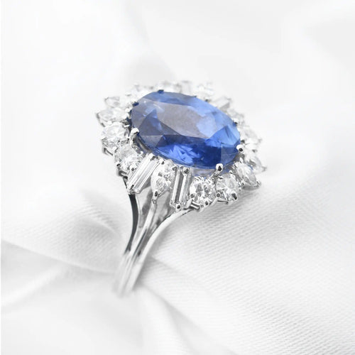 Bague Bague en or blanc avec saphir de Birmanie sans chaleur et diamants 58 Facettes