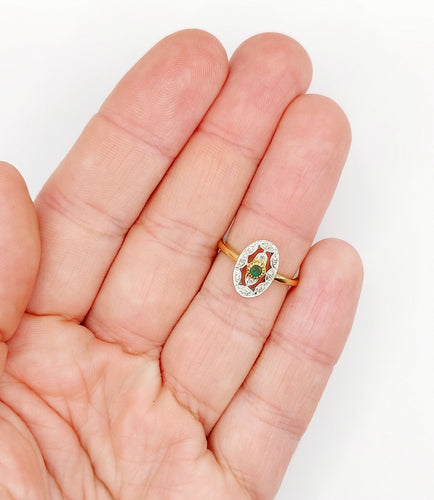 Bague 51.5 Bague marquise art déco or jaune, émeraude et petits diamants 58 Facettes A05530