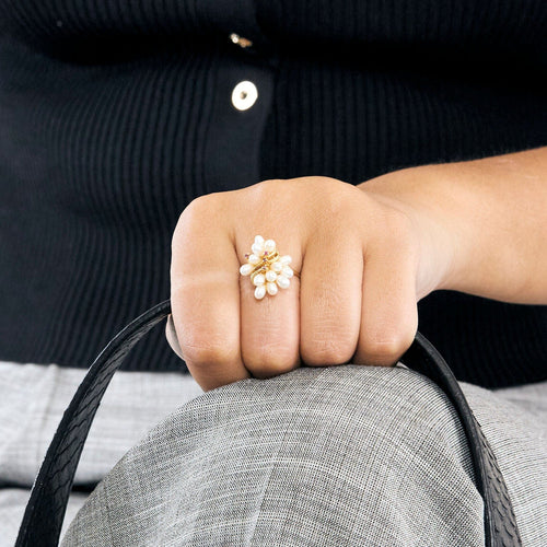 Bague 51,5 Bague or jaune, perles baroques et rubis 58 Facettes GU275