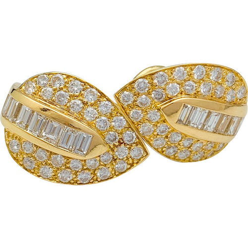 Boucles d'oreilles Boucles d'oreilles "Feuilles" en or jaune et diamants. 58 Facettes 34088