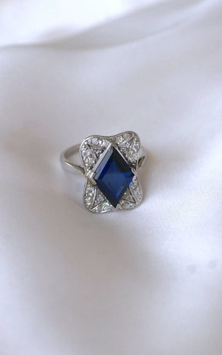 Bague Bague Art Déco Losange Saphir synthétique et diamants 58 Facettes
