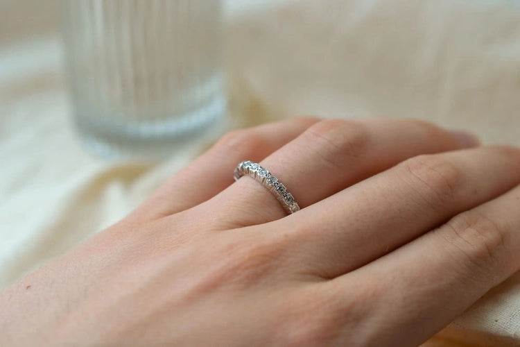 Bague 53 Alliance américaine Or blanc Diamants 58 Facettes Ref2212