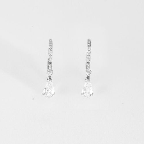 Boucles d'oreilles Paire boucles oreilles diamants or blanc 58 Facettes 2090701