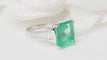 Bague 54 Bague en or blanc, Emeraude 7cts de Colombie et diamants 58 Facettes 32632