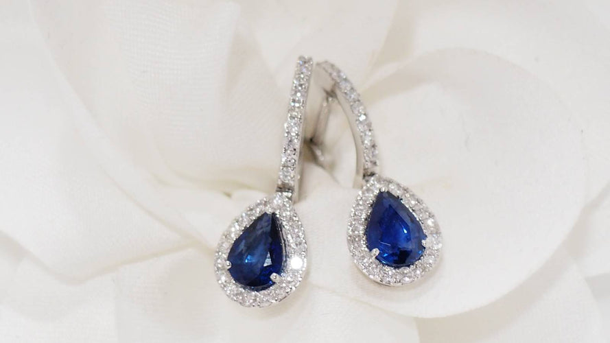 Boucles d'oreilles Boucles d'oreilles de luxe en or blanc, saphirs de Ceylan et diamants 58 Facettes 32078