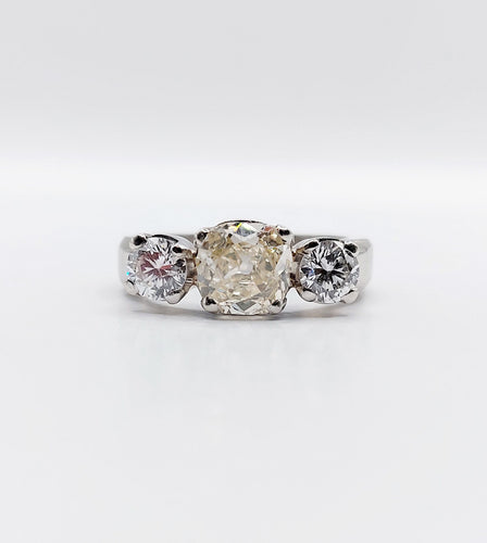 Bague 55 Bague jonc Art déco en platine et diamants (1,30 ct + 0,90 ct) 58 Facettes A06671