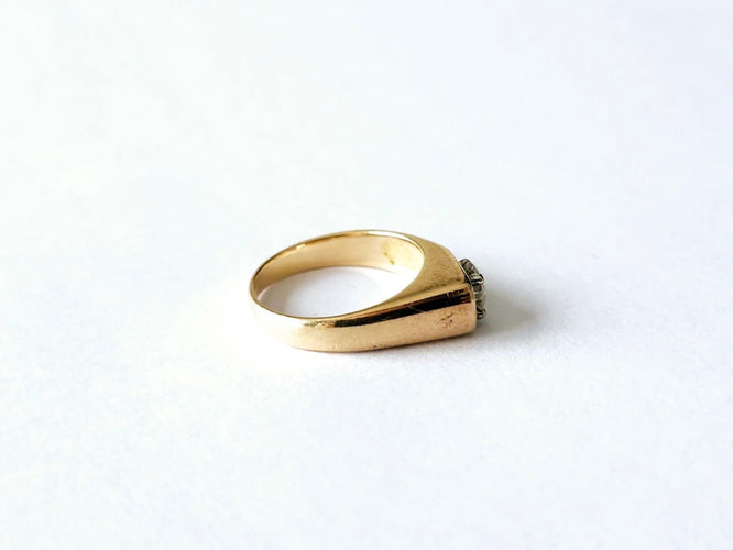 Bague 49 Bague moderniste or jaune et Diamant 58 Facettes