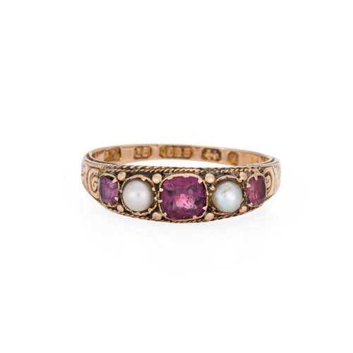 Bague 51 Bague victorienne en or jaune et perle de grenat, vers 1848 58 Facettes G13621