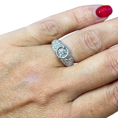 Bague 56 Solitaire illusion en or blanc serti de diamants 58 Facettes 296