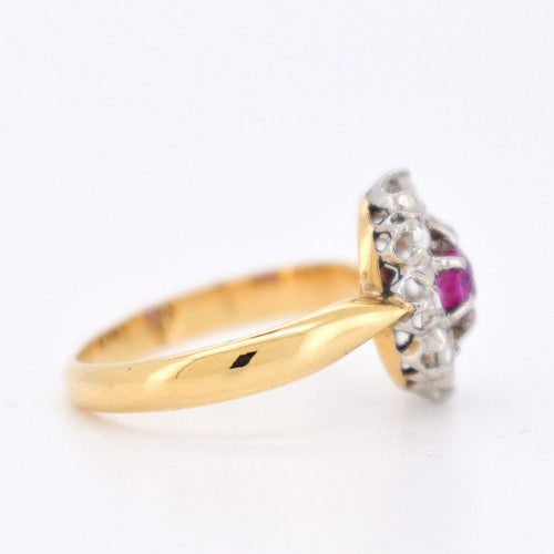 Bague 48 Bague Marguerite Ancienne Or 18 Carats, Diamants et Rubis - Circa 1900 58 Facettes 300-1
