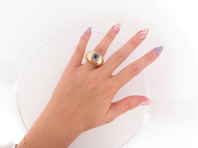 Bague 51 vintage bague POIRAY sertie d'un saphir asscher or jaune 58 Facettes 261195