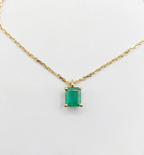 Collier et pendentif vintage or jaune et émeraude en sertis griffes