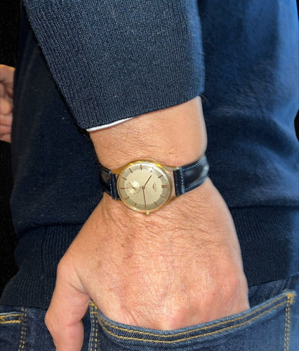 Montre LONGINES - Montre des années 1950, boîtier en or jaune 58 Facettes