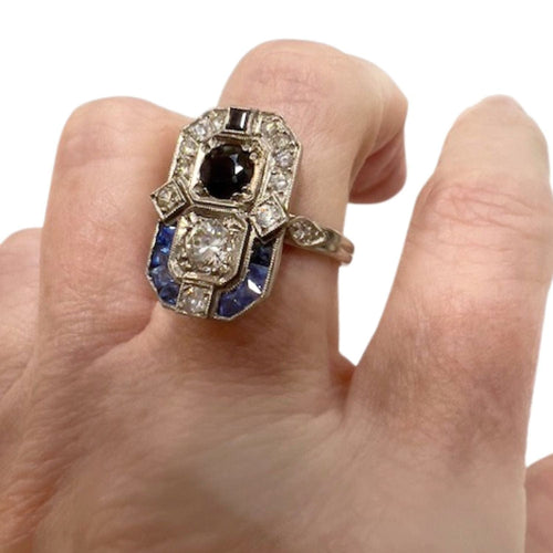 Bague 54 Bague en platine au design Art Déco avec diamants et saphirs 58 Facettes CH47