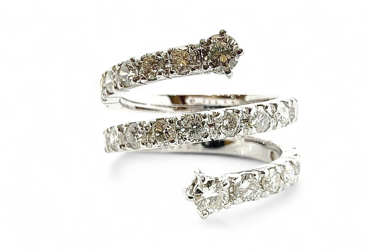 Bague 55 Bague spirale en or blanc 18 carats et diamants 58 Facettes