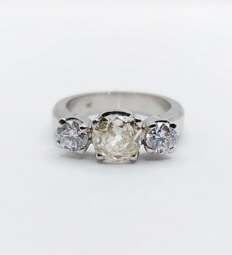 Bague 55 Bague jonc Art déco en platine et diamants (1,30 ct + 0,90 ct) 58 Facettes A06671
