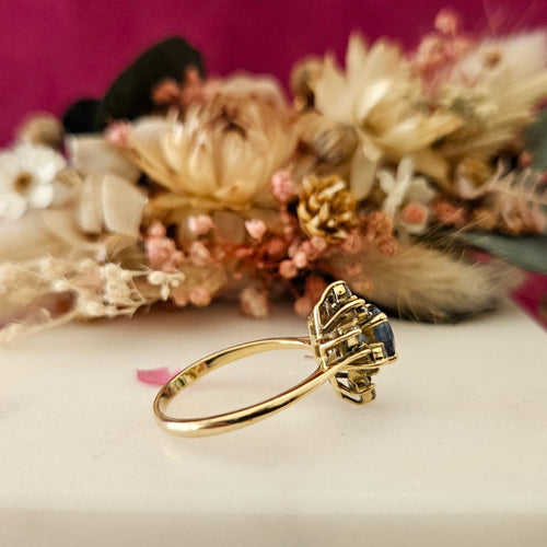 Bague Bague Marguerite or jaune saphir diamants 58 Facettes MG137