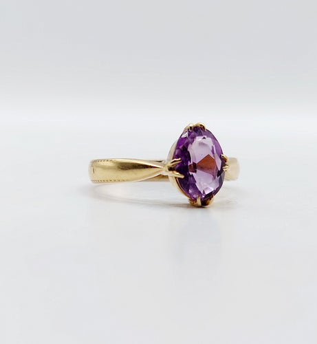 Bague 53.5 Bague cocktail art deco or jaune 18k ornée d'une améthyste 2,12 carats en sertis griffes 58 Facettes A04967
