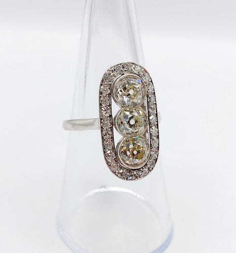 Bague 54.5 Bague marquise art deco Platine 2,25 carats diamant taille ancienne (circa 1910) 58 Facettes A06120
