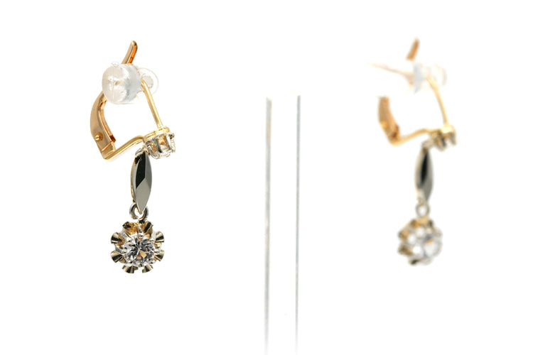 Boucles d'oreilles Boucles d'oreilles Art Déco or jaune serties de saphirs blancs 58 Facettes B773