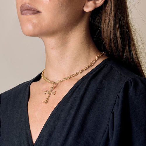 Pendentif Pendentif "Croix" en or jaune 58 Facettes CHA5349