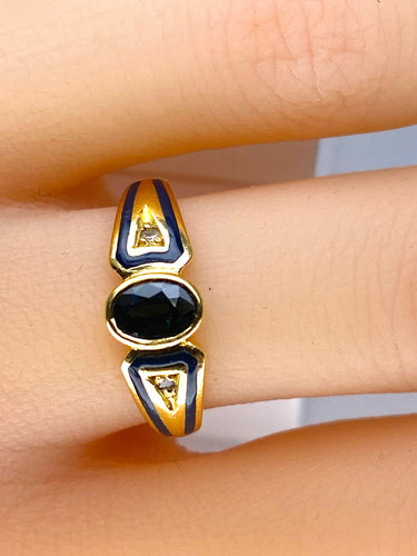 Bague 53 Bague saphir ovale et diamants en or jaune 18 carats et émail 58 Facettes AB676