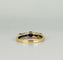 Bague 54 Bague en or jaune avec cinq saphirs bleu foncé taille ronde 58 Facettes 2407003