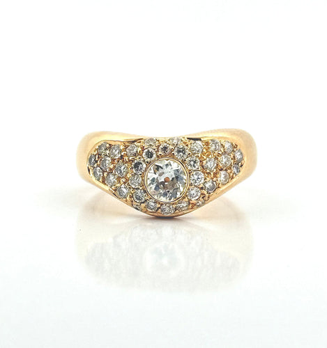 Bague 56 Bague ondulée or jaune et diamants 58 Facettes