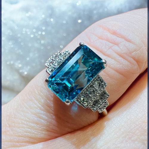 Bague 54 Bague or blanc Zyrcon Bleu naturel 4.60 carats  et diamants 58 Facettes 7849 A
