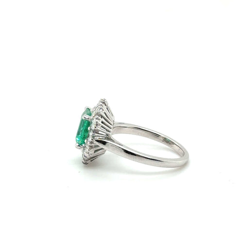 Bague 53 Bague Marguerite Or blanc Émeraude 1,69 carats et Diamants 58 Facettes 1.0000493/1