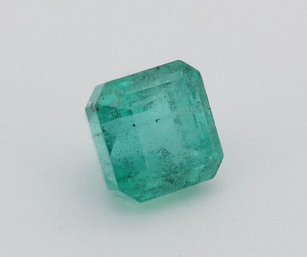 Gemstone Emeraude non huilé 1.39cts certificat GFCO 58 Facettes 472