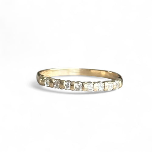 Bague 58 Demi-alliance sertie de diamants ronds brillants en or jaune 18 carats 58 Facettes 361