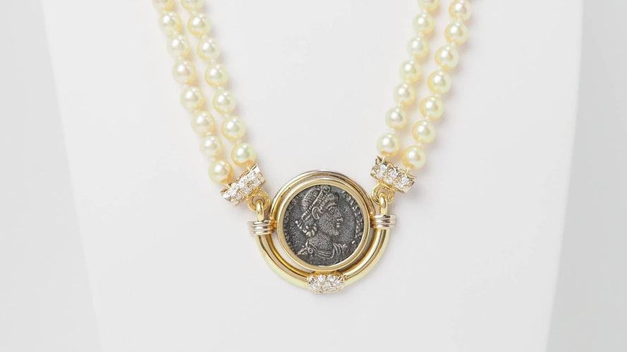 Collier Collier pièce de constance II, perle de culture et diamants en or jaune 58 Facettes 33012