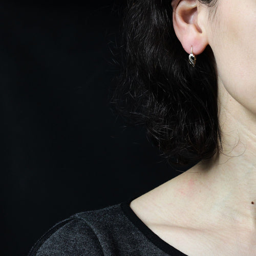 Boucles d'oreilles Boucles d'oreilles saphirs deux ors en dormeuses 58 Facettes CVBO33